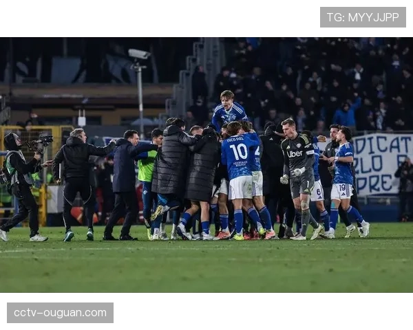 比赛聚焦：热刺vs纽卡，第70分钟比赛因球员抽筋中断，双方已合计完成超过200次冲刺